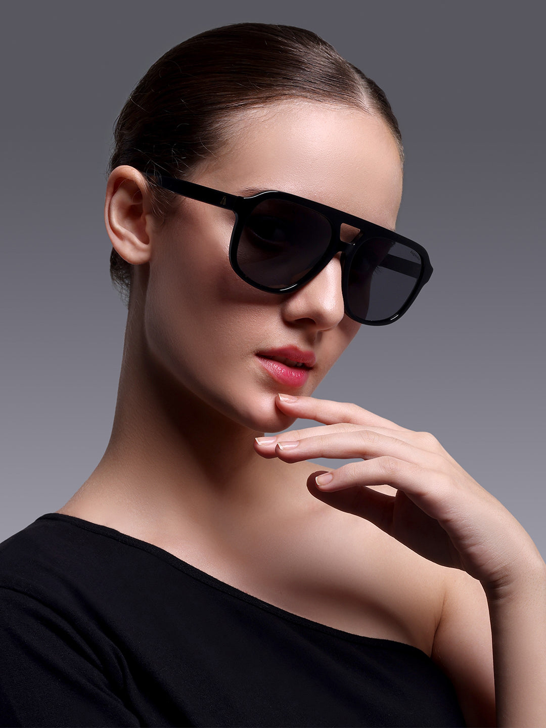 CAESAR SHINY BLACK